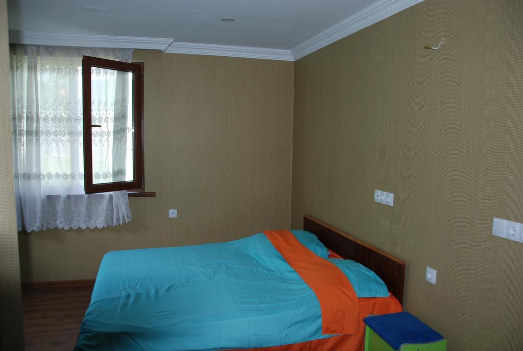 Keti Pilpani Guesthouse Mestia Bagian luar foto