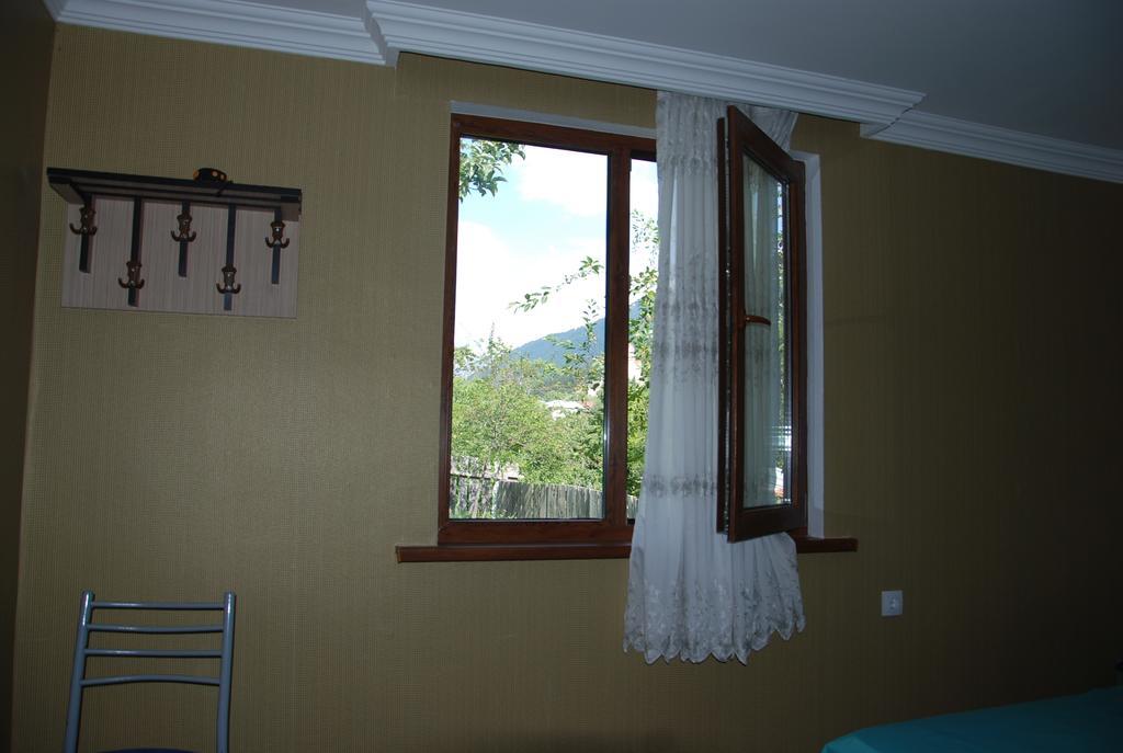 Keti Pilpani Guesthouse Mestia Bagian luar foto