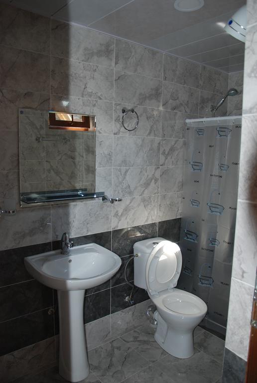 Keti Pilpani Guesthouse Mestia Bagian luar foto