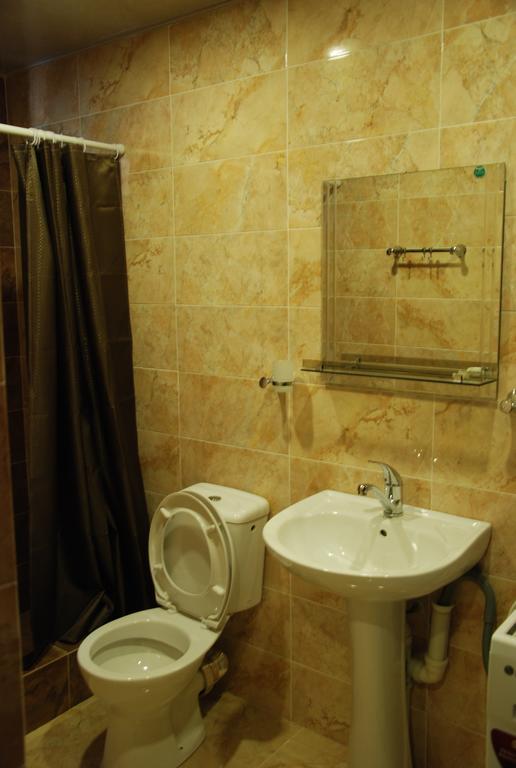 Keti Pilpani Guesthouse Mestia Bagian luar foto